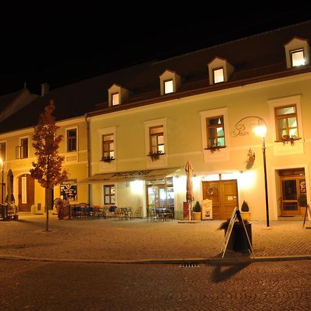 Penzion Valtice Buitenkant foto